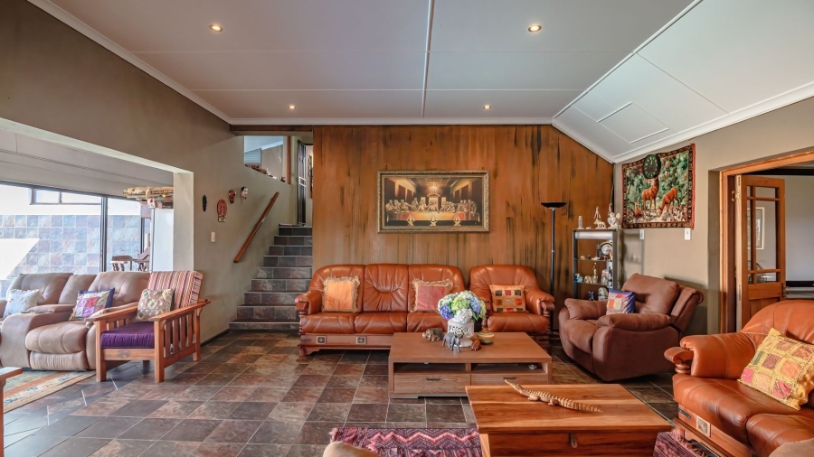 4 Bedroom Property for Sale in Bonza Bay Eastern Cape